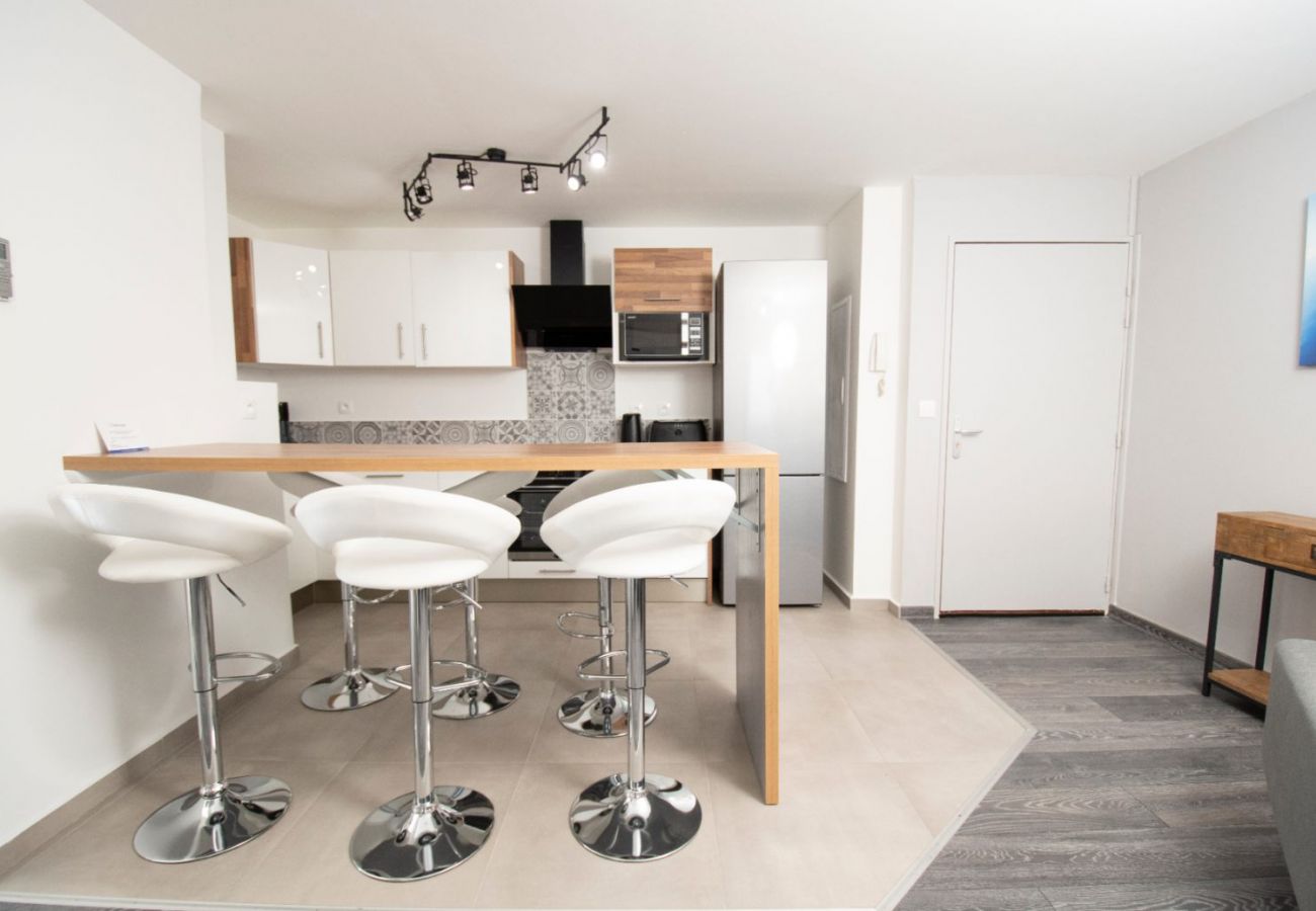 Apartment in Sainte-Clotilde - T4 - CozyLodge - 70 m2 - Renovated - 10 mn from Saint-Denis airport