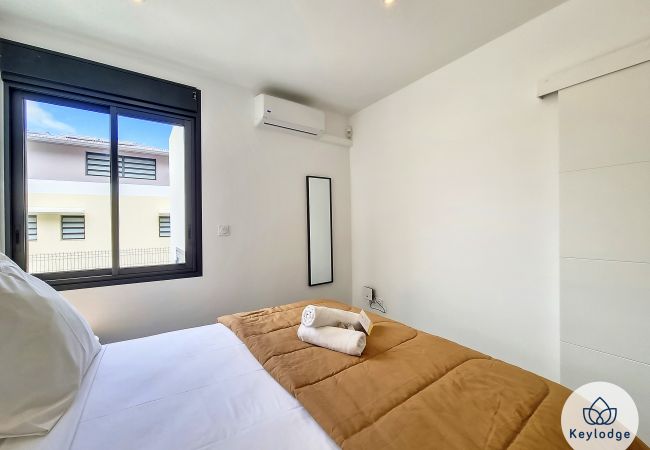 Saint-Gilles les Bains - Apartment