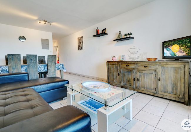 Saint-Gilles les Bains - Apartment