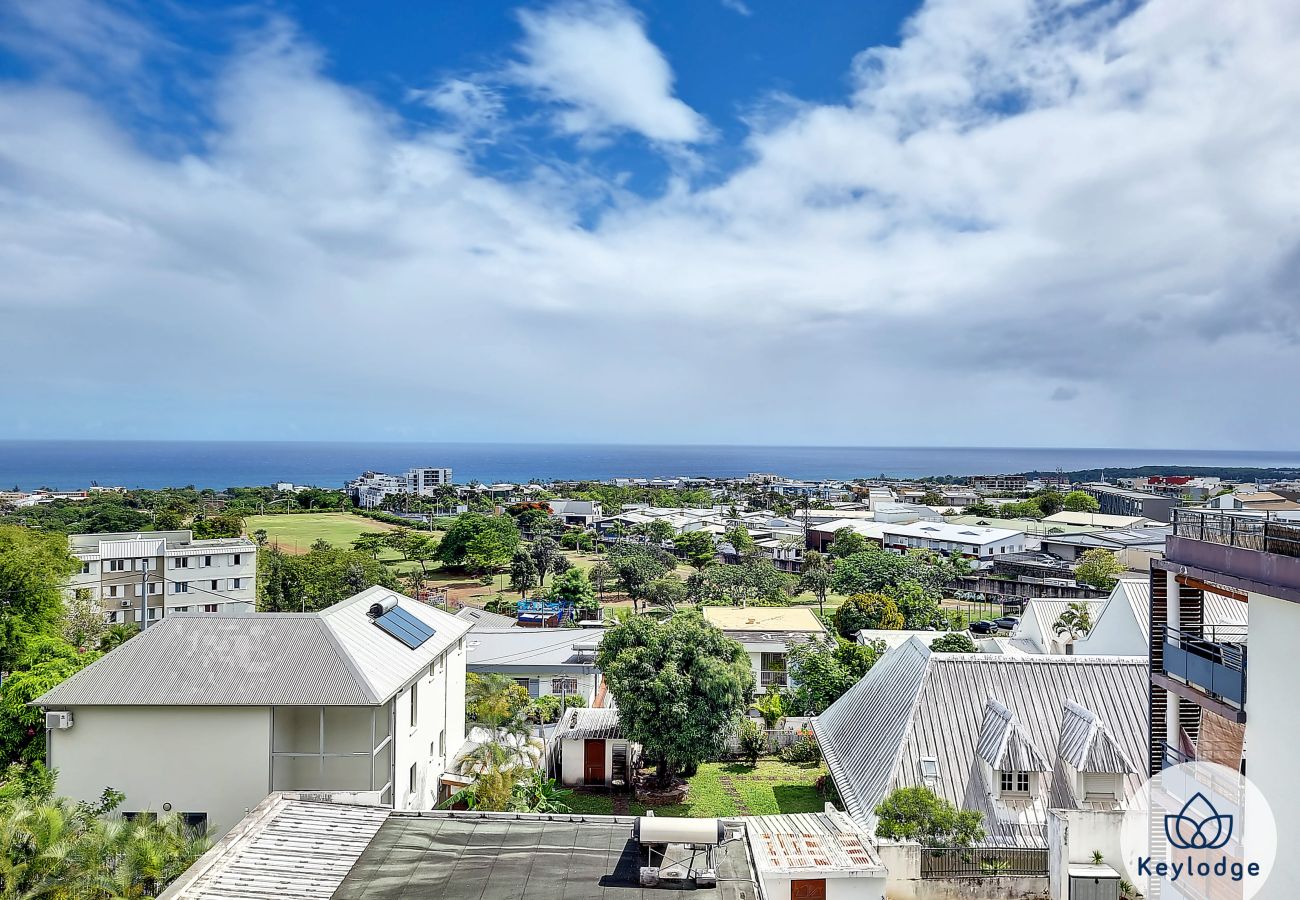 Apartment in Saint Denis - Azurite – one-bedroom – with sea view – Saint-Denis