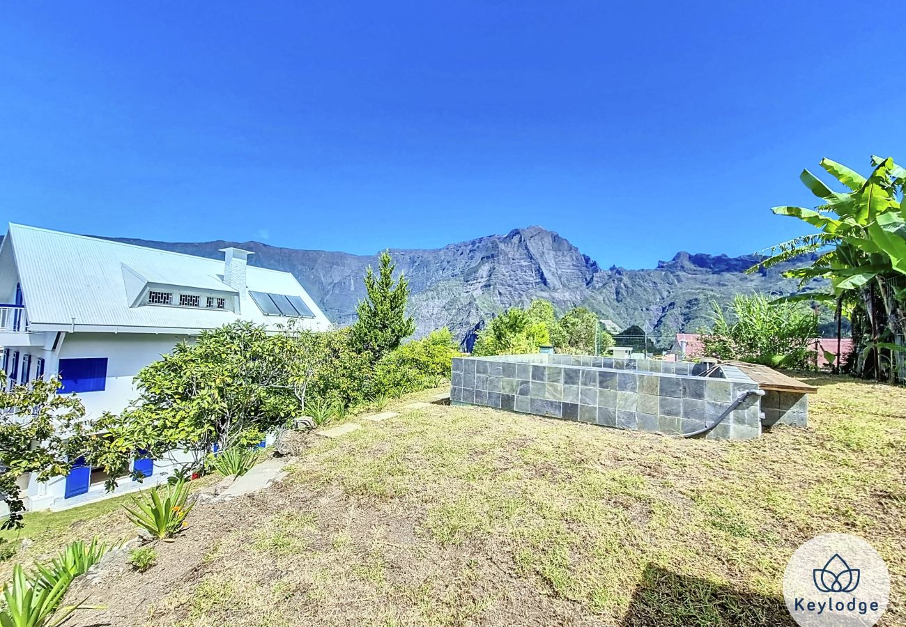 House in CILAOS -  Villa La Thébaïde***  with pool and mountain view- Cilaos