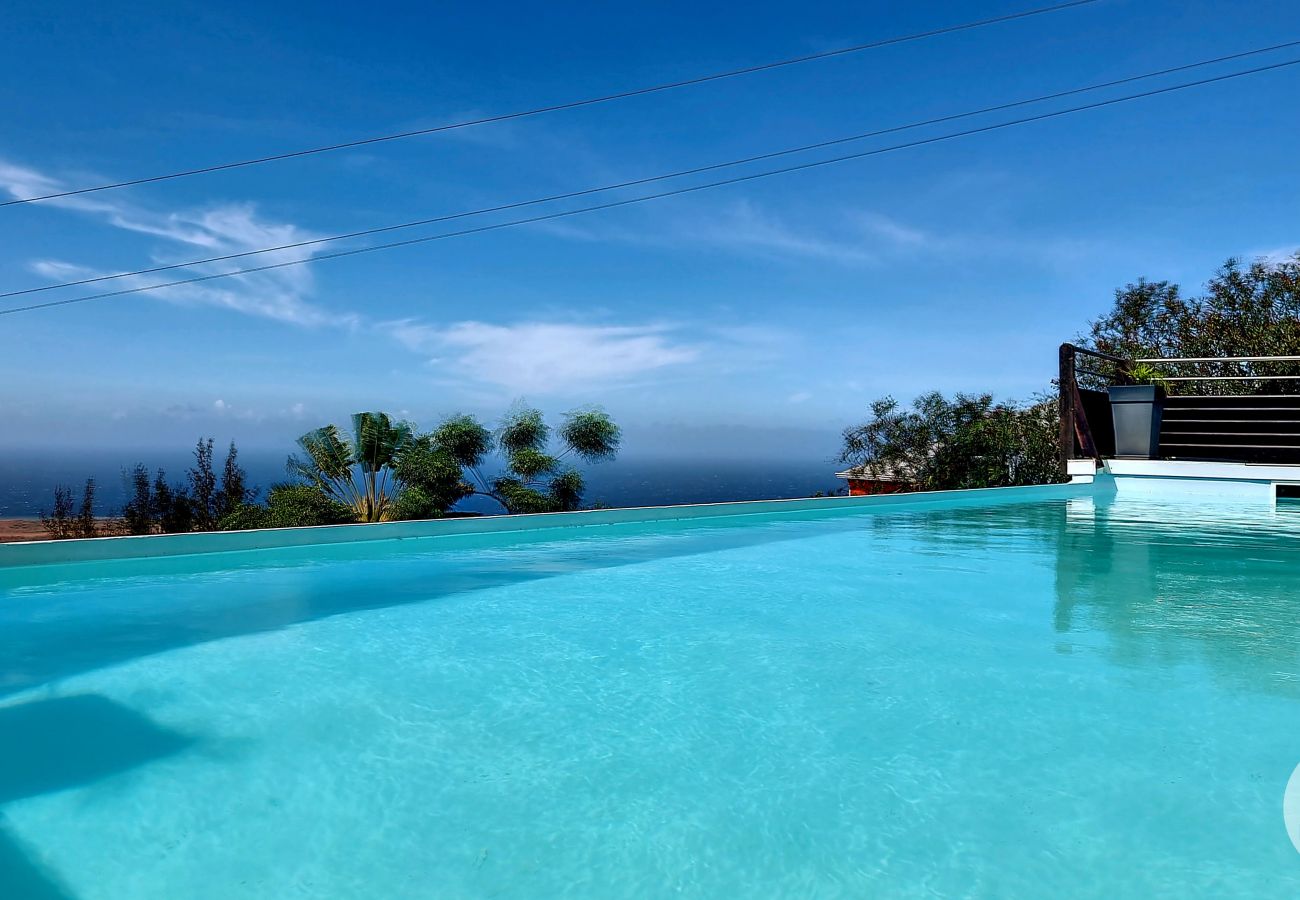 House in LES AVIRONS - Balcons du Sud, Villa Perle de l’Océan - Infinity pool with a sea view - Les Avirons