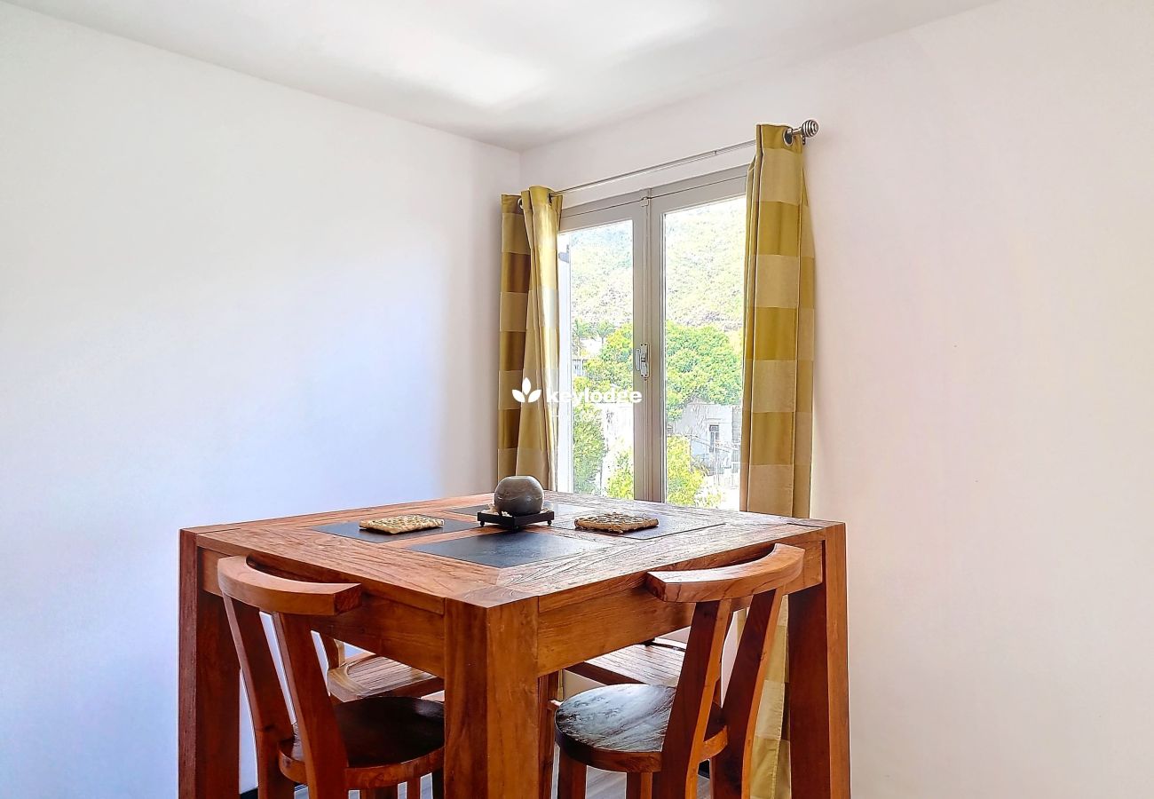 Apartment in Saint Denis - La Tourette, 49m² T2 in Saint-Denis