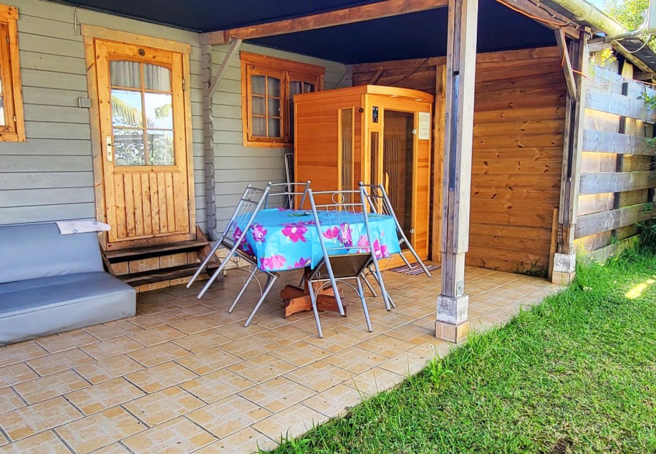 Bungalow à SAINT-LOUIS - Jardin de Montplaisir - Scheffléra – Bungalow 25m² avec vue sur la montagne – Saint-Louis