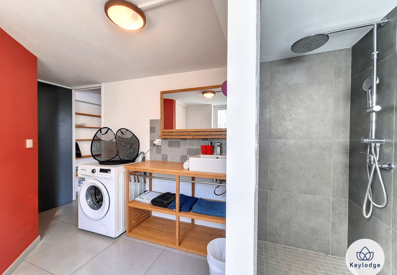 Appartement à ENTRE-DEUX - Ti Caz Serré – T2 de 40 m² – Entre-Deux