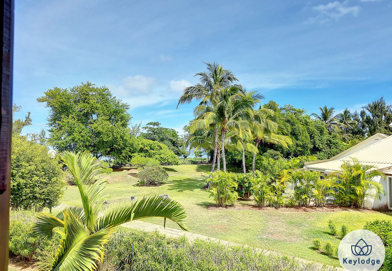 Maison à Saint-Gilles les Bains - Villa Navis*** –  avec piscine commune – pieds dans l’eau à Saint-Gilles