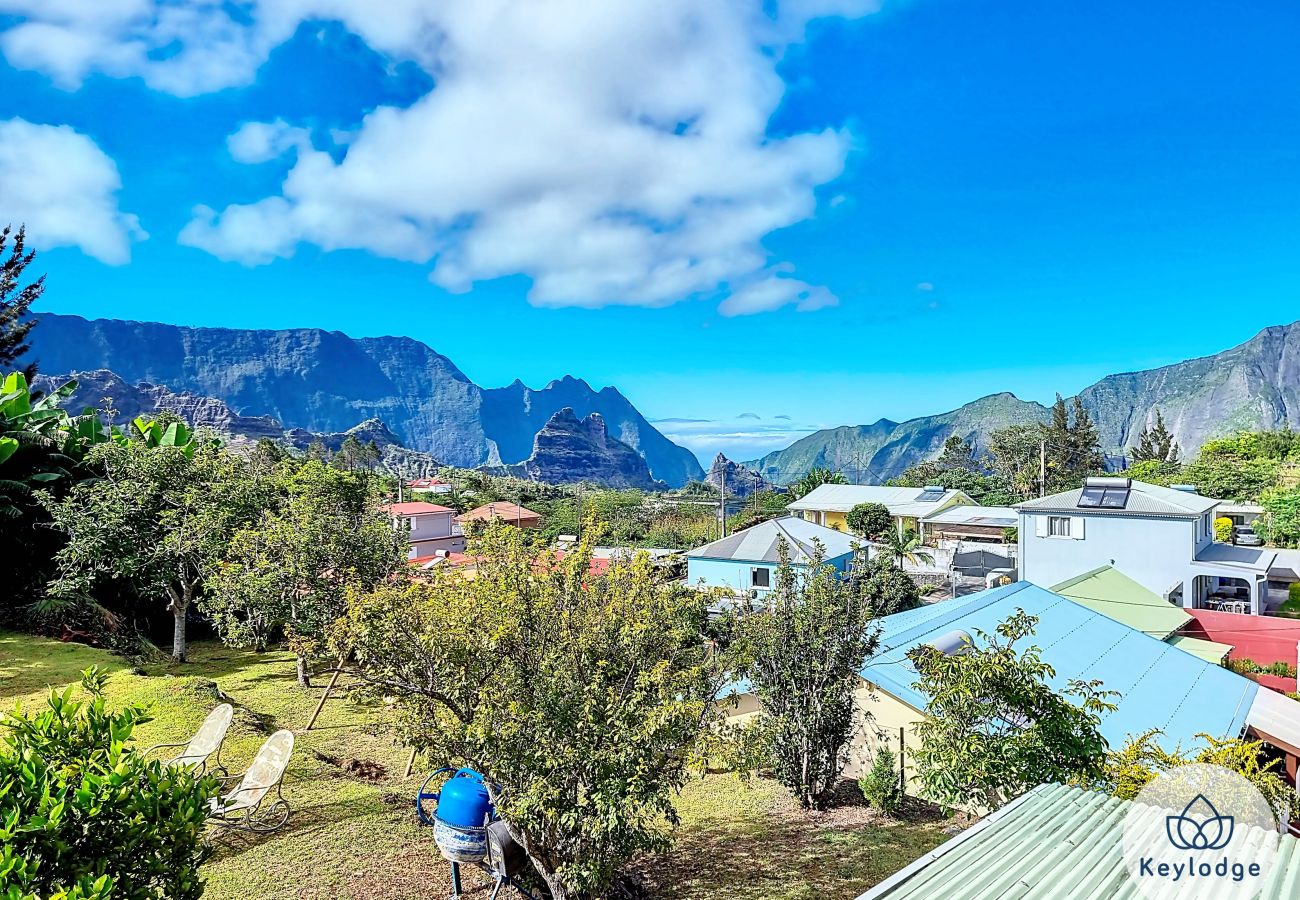 Villa à CILAOS - Villa La Thébaïde***  avec piscine et vue montagne - Cilaos