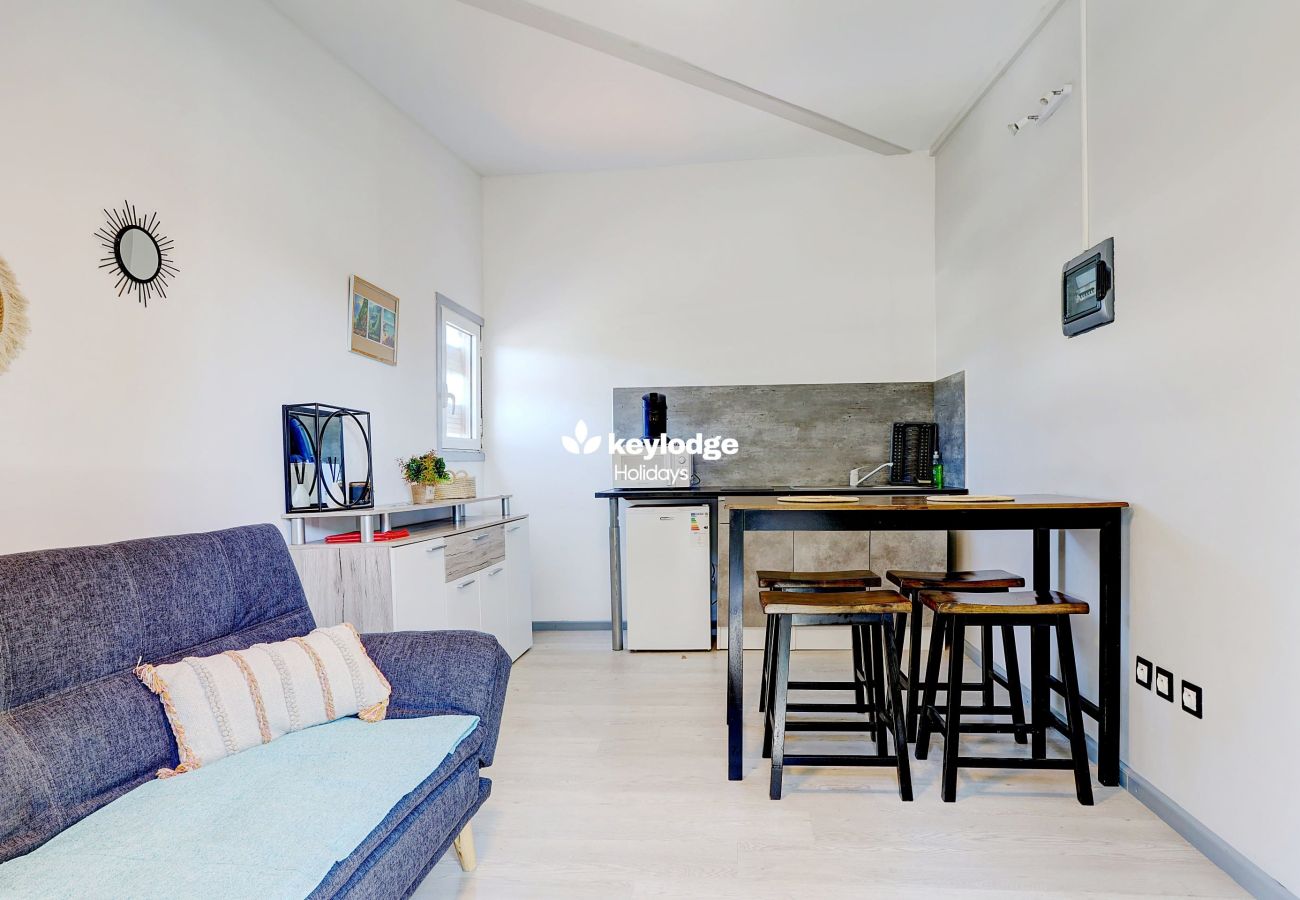 Appartement à Saint Pierre - Liyann, T2 de 50m², proche de la plage de Terre-Sainte