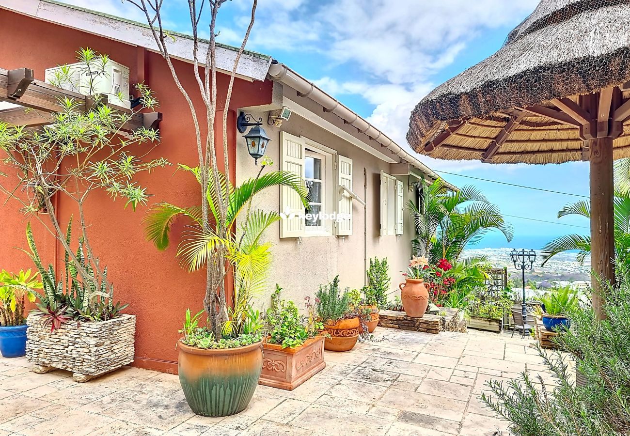 Villa à Saint-Paul - Casa Marine – F3 avec Jacuzzi – Saint-Paul